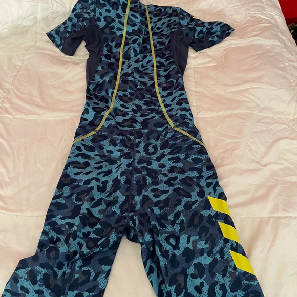 Men’s XS Adidas running suite - Picture 6 of 6